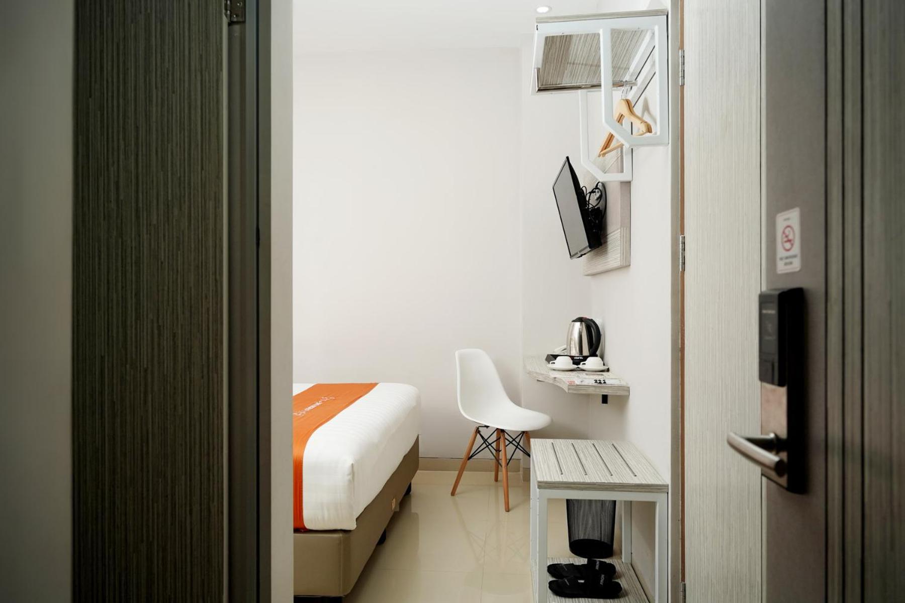 Front One Hotel Sragen 外观 照片