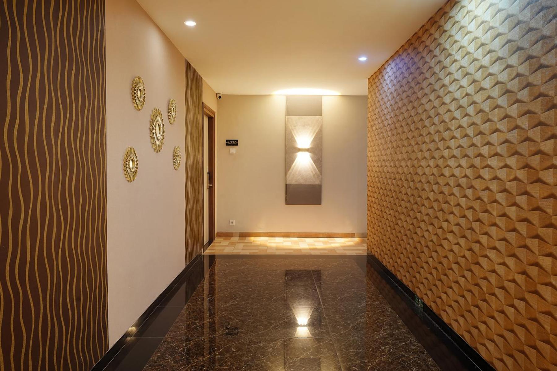 Front One Hotel Sragen 外观 照片