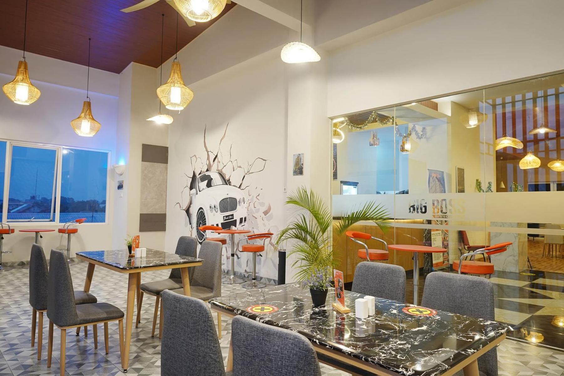 Front One Hotel Sragen 外观 照片